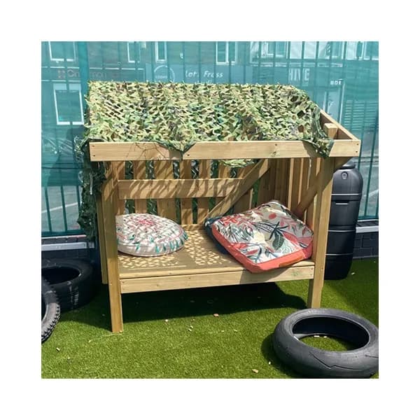 Children’s Outdoor Reading Hide