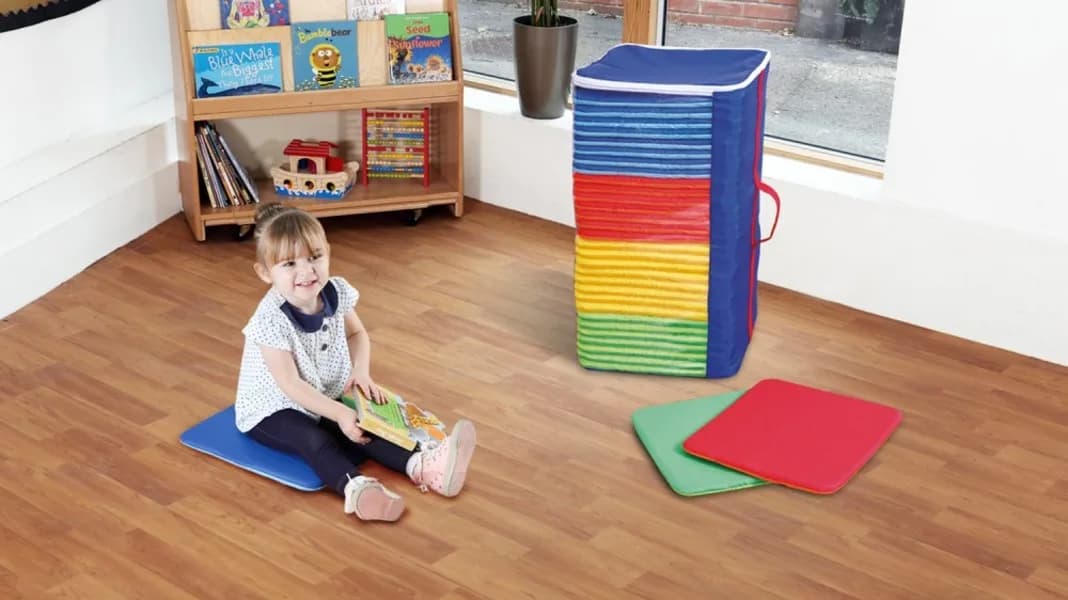 Rainbow Square Mats & Holdall