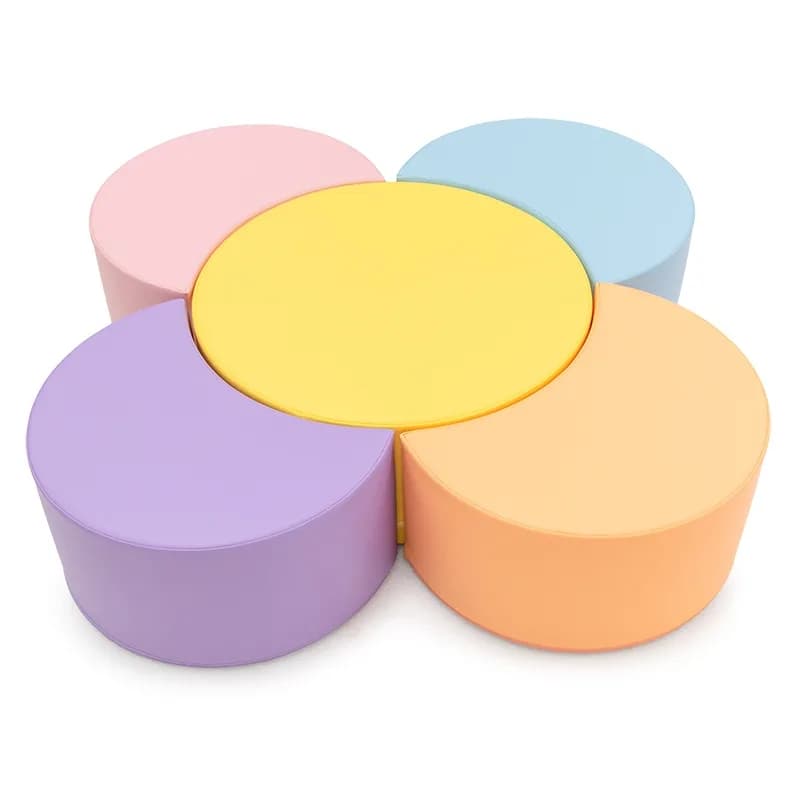 Flower Set with Table and 4 Petals Stools